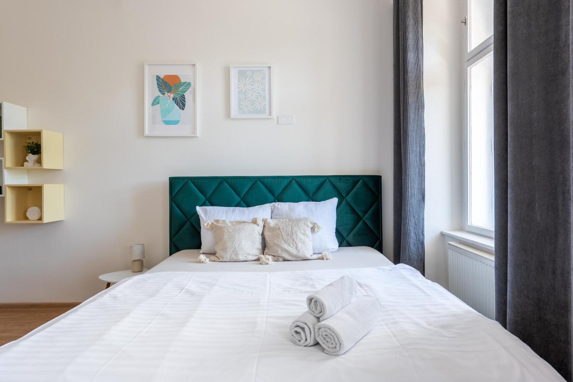 Tesnov Apartament *
