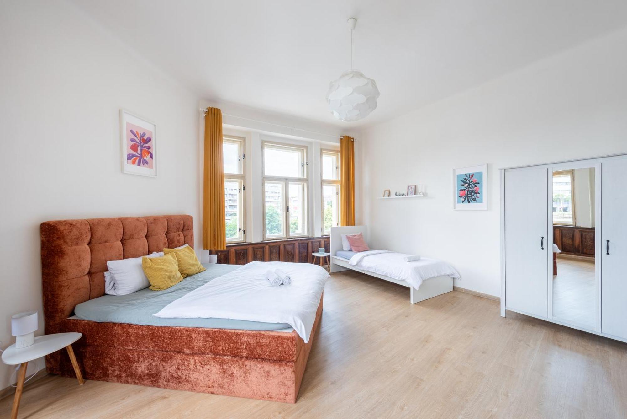 Tesnov Apartament *
